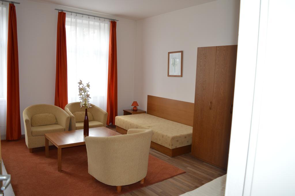 Hotel Akademik Bratislava Esterno foto